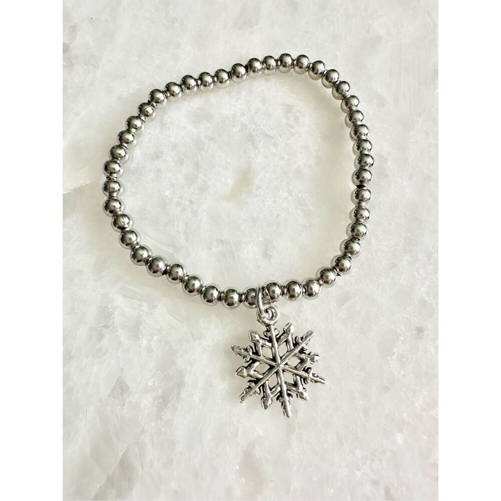 Snow flake Christmas silver color bead stretch bracelet